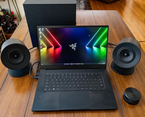 Razer Nommo V2 X - مكبرات الصوت الكاملة 2.0 PC: THX الصوت المكاني - منافذ الجهير الخلفية - سائقين 3 بوصة - مستوى ضغط الصوت الأقصى 96 ديسيبل - جراب التحكم اللاسلكي (متجدد) in Saudi Arabia