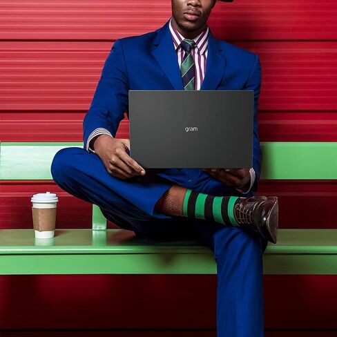 LG GRAM 17 Touchscreen Laptop Copilot+ PC ، Microsoft Office Lifetime License ، 17 "WQXGA Display ، Intel Ultra 9 Series 2 288V ، 32 GB RAM ، 2 TB SSD ، Intel ARC Graphics ، Backlit ، Wi-Fi 7 ، Windows 11 Pro in Kuwait