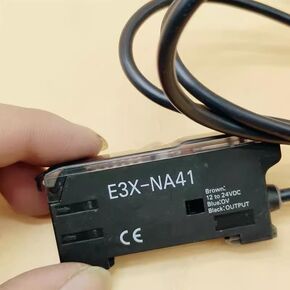E3X-NA41 Highly Interference-Resistant Fiber Optic Amplifier Sensor NPN Output Cable Length: 2 m