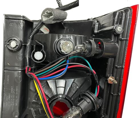 مجموعة مصابيح خلفية يمكن الاعتماد عليها من جانب الركاب المباشر (RH) لسيارة Honda Pilot HO2801174 2009-2015 - تتضمن المصابيح in Kuwait