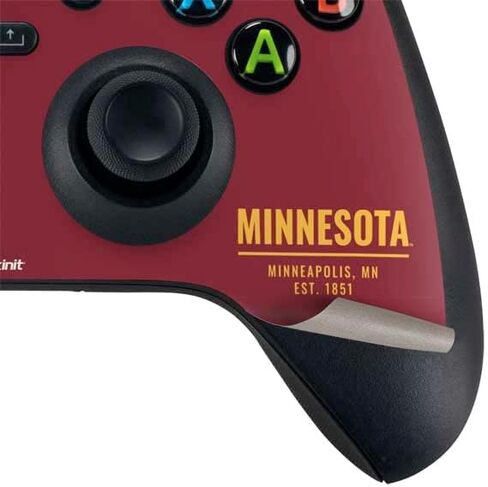 ألعاب Skinit Scenit Skining متوفرة مع وحدة تحكم Xbox Series X - تصميم النصوص الرياضية بجامعة مينيسوتا المرخصة رسميًا in Kuwait