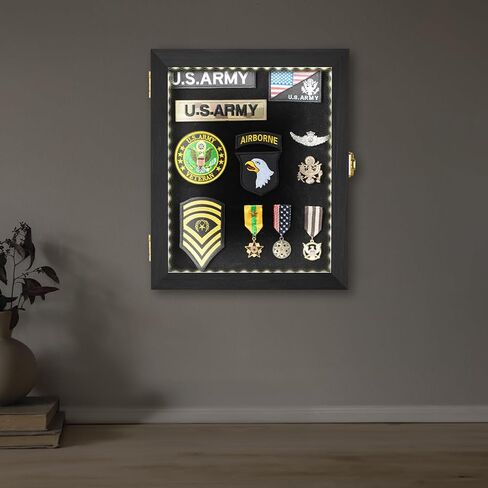 حافظة عرض دبوس LED مقاس 11x14 بوصة، حامل إطار خشبي لمجموعة الميداليات العسكرية مع زجاج أكريليك للحماية من الأشعة فوق البنفسجية بنسبة 98%، دبابيس تثبيت على الحائط، علامات الشاطئ، صندوق ظلال شرائط الشارة لديكور المنزل in Kuwait