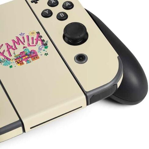 Skinit Skinit Gaming Gaming Skin متوافق مع Bundle Nintendo Switch - تصميم ديزني Encanto Familia المرخص رسميًا in Kuwait