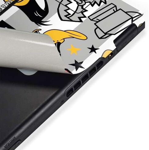 Skinit Decal Gaming Skin Compatible with Nintendo Switch Bundle - Officially Licensed Looney Tunes Daffy Duck Big Head Design in Saudi Arabia