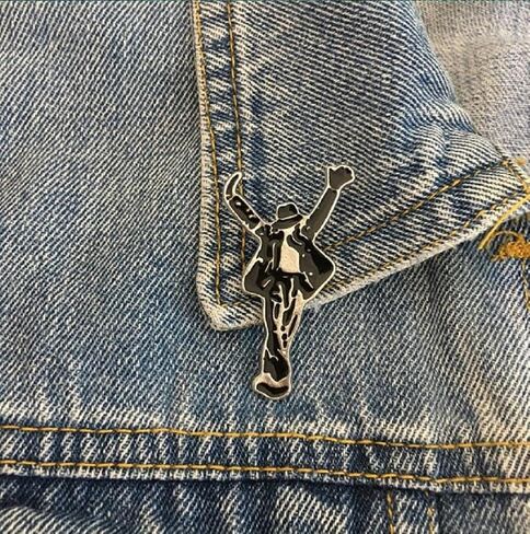 مجموعة مايكل إم جي بروش معدنية حساسة للمعجبين يجب شراء 3 قطع في قطعة واحدة in Kuwait