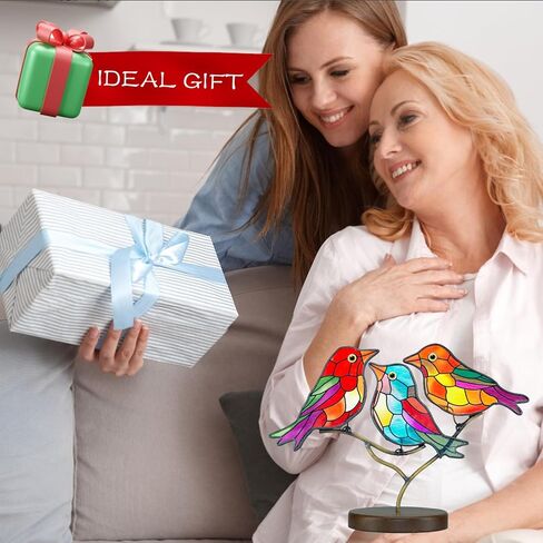طيور من الزجاج الملون على الفروع، طيور من الزجاج الملون على زخارف سطح المكتب على الفروع، طيور من الزجاج الملون ديكورات المكاتب المنزلية لمحبي الطيور. (مادة الزجاج الملون) in Kuwait