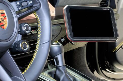 Porsche 992 لـ Garmin Catalyst 1 "كرة صلبة in Saudi Arabia
