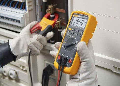 جهاز قياس رقمي صناعي متعدد Fluke 87V/IMSK مع مجموعة مشبك تيار Fluke i400، يحول 87 فولت إلى مقياس مشبك، قياسات التيار المتردد حتى 400 أمبير، يتضمن مسبار درجة الحرارة، وسلاسل اختبار ومشابك التمساح in Saudi Arabia