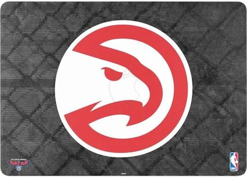 Skinit Skinit Lastop Skin Concerviped مع MacBook Air 13in M4 (2025) - NBA Atlanta Hawks مرخص رسميًا - التصميم الأسود in Kuwait