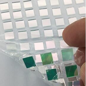 مرشح العدسة البصرية 520NM النطاق الضيق مرشح أخضر مرشح عاكس الحجم 8x8x1.0mm (حزمة: Square 8.0)