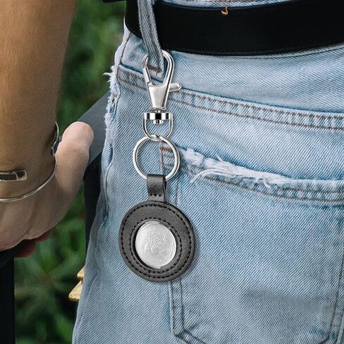 سلسلة مفاتيح حامل العملات المعدنية من الجلد الاصطناعي مع لوحة معدنية للعملات المعدنية وميداليات بنس سنت ونقود AA ميدالية استرداد رقاقة التحدي القياسي العالمي لجمع العملات المعدنية AirTag حامل PC01BK01 in Kuwait