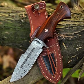Handmade Damascus Hunting Knife with Leather Sheath - Ideal for Skinning, Camping, Outdoor - EDC Fixed Blade Bushcraft Knife with Walnut Wood Handle - Best Knives For Men (4001)