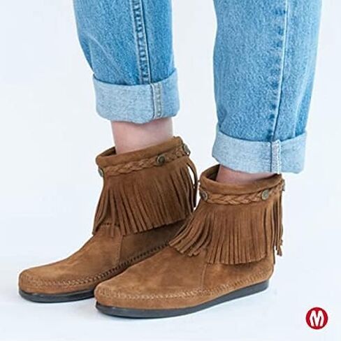 Minnetonka Women's High Top Back Zip Boots in Saudi Arabia