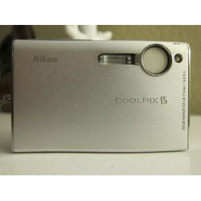 Nikon Coolpix S5 6MP Digital Camera with 3x Optical Zoom