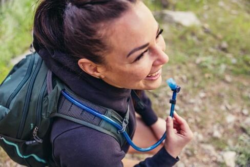 Gregory Swift 22L H2O Women's Day Hiking Backpack, Breathable Foam Backpanel, 2L Water Reservoir Included, One Size Fits All, Emerald Frost in Saudi Arabia