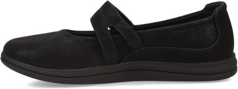 Clarks Women's Breeze Mj Mary Jane Flat in Saudi Arabia
