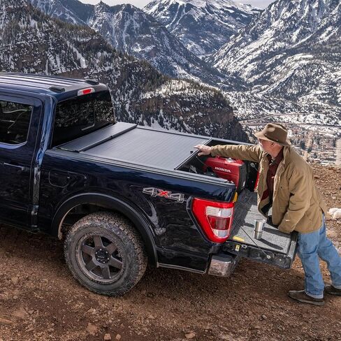 غطاء تونيو لسرير الشاحنة قابل للسحب من سلسلة A-Roll-N-Lock | BT226A | يناسب 2020 - 2023 Chevy/GMC Silverado/Sierra 2500/3500HD مقاس 6 أقدام و10 بوصات (82.2 بوصة) in Kuwait