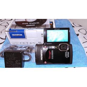 Olympus Stylus TG -850 IHS 16 MP الكاميرا الرقمية (أبيض) - الإصدار الدولي (بدون ضمان)