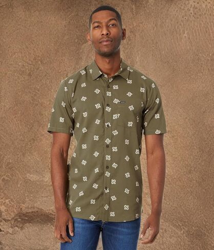 Volcom Men's Scaler Stone Short Sleeve Button Down Shirt in Saudi Arabia