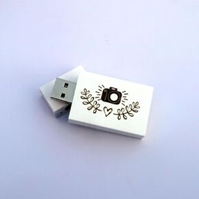 Wooden USB Flash Drive 16GB - White Wood USB 2.0 Stick with Laser Engraved Camera & Floral Wreath - Wedding Gifts, Photographer Gift, Party Favors