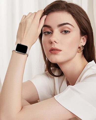 فرقة سيليكون رياضية متوفرة مع فرق Apple Watch 40mm 38mm 41mm 42mm 44mm 45mm 46mm 49mm نساء الرجال ، حزام رياضة ناعم للماء لـ Iwatch Bands Series 10 9 8 7 6 5 4 3 2 1 SE Ultra in Kuwait