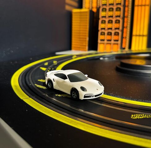 سيارة سباق سكاليكستريك مايكرو بورش 992 تيربو وايت مقاس 64 فتحة G2214، أرجواني فاتح in Kuwait