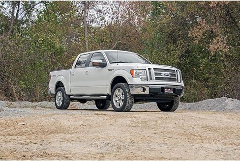 مجموعة رفع التسوية 2 بوصة من Rough Country مع دعامات N3 لـ 09-13 Ford F-150 4WD - 50004 in Saudi Arabia