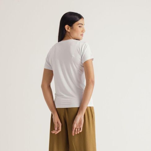 Insider - تي شيرت تقني للنساء - أكمام قصيرة تقليدية - قميص للتمرين، ملابس رياضية، سريع الجفاف، ملابس أساسية in Kuwait