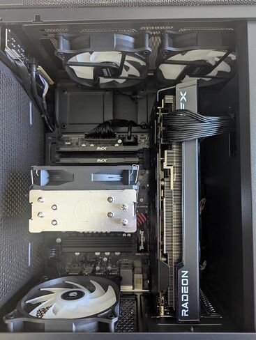 Centaurus Andromeda B9 Gaming PC ، AMD Ryzen 7 5700x3d 8-Core ، Radeon RX 7600 ، 32GB RAM ، 1TB NVME SSD ، Win 11 Pro ، WiFi ، RGB LEDS ، Glass. كمبيوتر سطح مكتب ألعاب الأداء المخصص مخصص in Kuwait