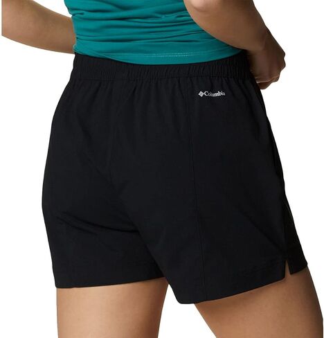 Columbia Women's Uptown Crest Short in Kuwait