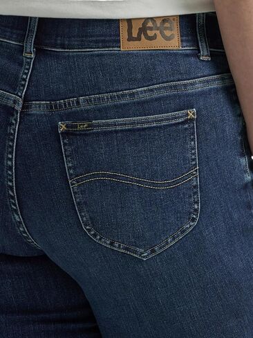 بنطلون Lee Women's Plus Size Flex Motion Regular Fit Straight Leg Jean in Saudi Arabia