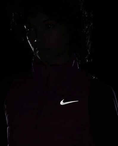 سترة الجري ذات الحشو الصناعي من Nike Therma للسيدات in Saudi Arabia