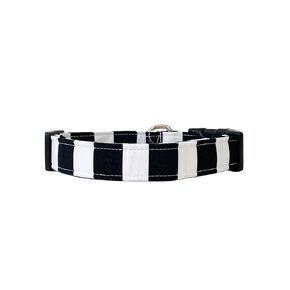 Black and White Stripe Dog Collar (Large)