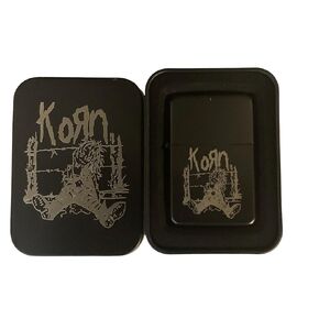 Korn Band أخف وزميله الأسود مع القضية