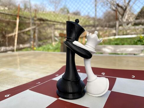 تمثال شطرنج الملك والملكة - ديكور شطرنج رومانسي ثلاثي الأبعاد - هدية فريدة من نوعها للزوجين ، الذكرى السنوية ، الزفاف وديكور عيد الحب - محبي الشطرنج من PLA in Kuwait