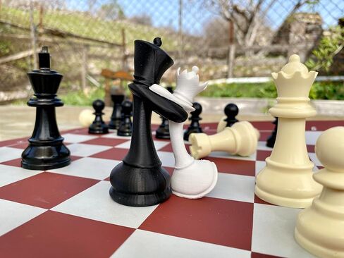 تمثال شطرنج الملك والملكة - ديكور شطرنج رومانسي ثلاثي الأبعاد - هدية فريدة من نوعها للزوجين ، الذكرى السنوية ، الزفاف وديكور عيد الحب - محبي الشطرنج من PLA in Kuwait