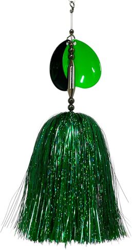 Musky Bucktail Eure 8.5 "طويل. مزدوج رقم 8 شفرات. تنورة Holographic Flashabou. in Saudi Arabia