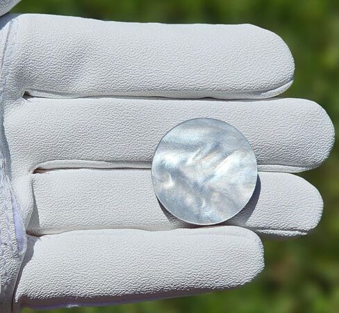Magnetic, Pearlized Golf Ball Marker. 1 Inch. (Pearl, With Hat Clip) in Kuwait