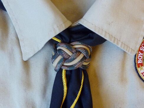 Neckerchief Slide Woggle for Scouts Paracord Turks Head Knot Camoflauge by KNOTS SO FAST (Camo Tan) in Kuwait