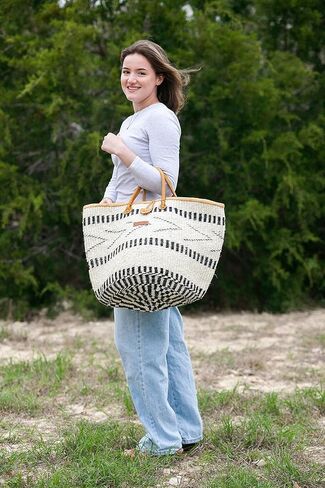 Balance Point Handwoven Straw Sisal Basket Tote Bag, Market Grocery Shopping Bags ,Economical Sisal Straw Tote Basket with Leather Strap Handles and Button Closure, Large Straw Shoulder Purse Suitable for Travel in Saudi Arabia