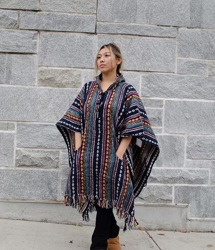 Nepalese Poncho Usisex - 100 ٪ Cotton Baja Hoodie | حجم واحد يناسب كل | سترة الهبي مع إغلاق الرباط على الطراز المكسيكي المعطف (قوس قزح) in Kuwait