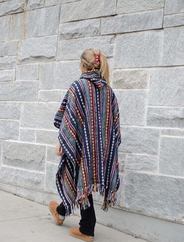 Nepalese Poncho Usisex - 100 ٪ Cotton Baja Hoodie | حجم واحد يناسب كل | سترة الهبي مع إغلاق الرباط على الطراز المكسيكي المعطف (قوس قزح) in Kuwait