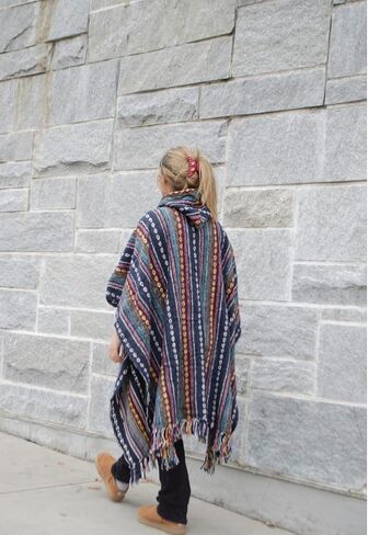 Nepalese Poncho Usisex - 100 ٪ Cotton Baja Hoodie | حجم واحد يناسب كل | سترة الهبي مع إغلاق الرباط على الطراز المكسيكي المعطف (قوس قزح) in Kuwait