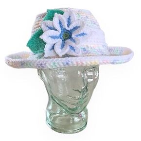 Sun Hat for Women - Crochet Sun Hat with Flower - Trendy Crochet Sun Hat - Perfect for Beach, Festival or City Wear - Comfortable Fit - One Size Fits Most