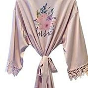 Customized Bridal Party Robes With Lace Wedding Robe For Bride And Bridesmaids Party