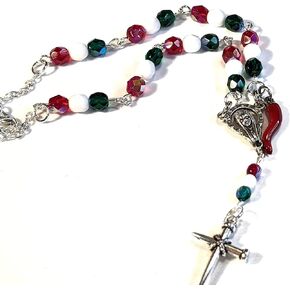 مسبحة السيارات/مركبة إيطالية مع قرن إيطالي أحمر (Cornicello) سحر (الفضة أو الذهب) (الذهب) in Saudi Arabia