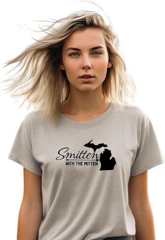Michigan - Smitten With The Mitten T-Shirt - 100% Cotton Unisex (L, Sky Blue) in Kuwait