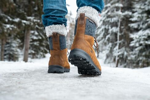 حذاء Adak BUGrip الشتوي للمشي لمسافات طويلة للرجال من Icebug مع نعل مرصع بالكربيد in Kuwait