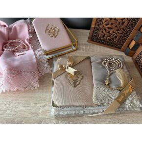 Islamic Gift Set – Lace Trimmed Shawl, 99-Bead Pearl Tasbih, Cotton Taffeta Prayer Rug, Arabic Yaseen Booklet – Ideal for Ramadan, Eid, Hajj, Umrah, Religious Ceremonies