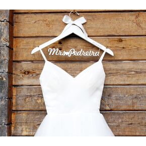 Bride hanger, wedding hanger, wood engraving,personalized bride hanger, lady hanger, custom hanger, honor maid, bridesmaid, The doctor hangers，Gift-giving hangers